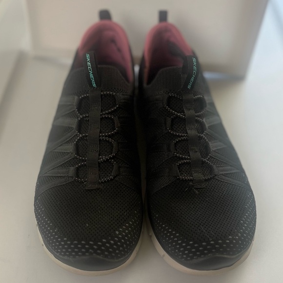 Skechers Women's Black Sneakers with Pink Trim - Picture 4 of 4